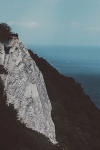 悬崖边的壮阔海景