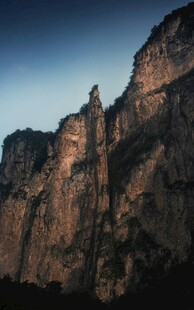 壮丽山峰景观