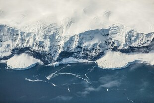 壮丽雪山景观