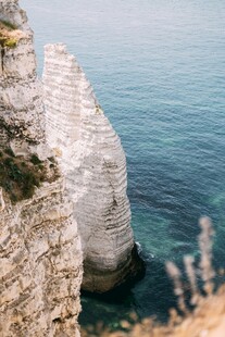 海边壮观白色悬崖美景