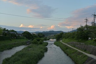 乡村河畔黄昏美景