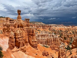 布莱斯峡谷壮丽地貌景观