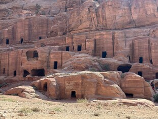 约旦佩特拉古城岩石建筑