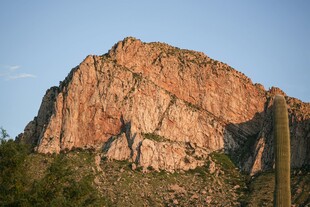 壮丽红岩景观