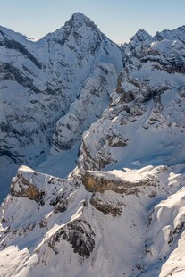 雪山壮丽景观