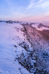 冬日雪坡美景