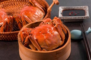 竹笼里的美味大闸蟹