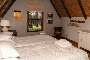 温馨舒适的阁楼卧室空间