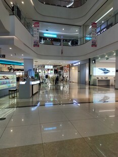 商场中庭