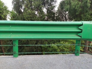 公路护栏