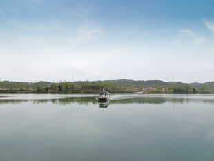 河畔风光