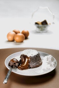 美味牛排搭配精致小食