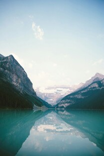 宁静山水湖景自然风光