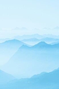 梦幻蓝调远山风景
