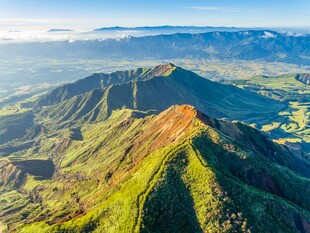 壮丽山峦自然风光美景