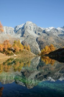秋日山间湖景绝美风光