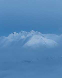 雪山壮丽景致