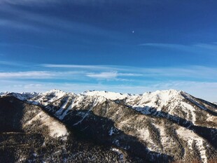 雪山壮丽风光