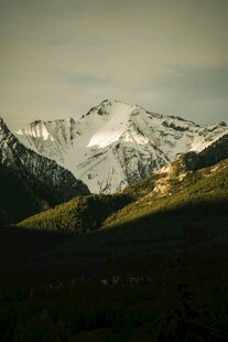 壮丽雪山风景