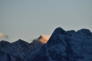 雪山晨曦