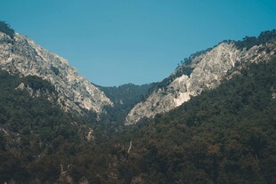 壮丽山谷景观