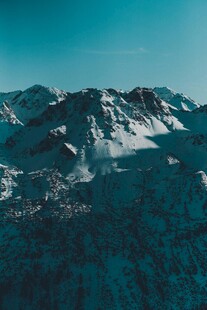壮丽雪山景观