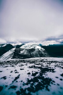 雪山旷野壮丽自然景观