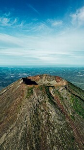 山顶风光俯瞰壮丽景色