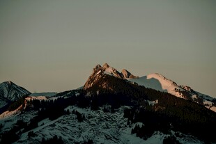 雪山壮丽景致
