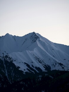 雪山壮丽景致