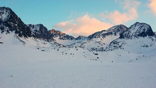 雪山美景