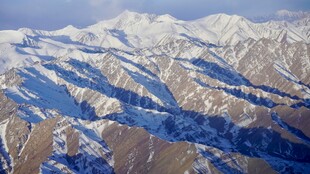 壮丽雪山景观