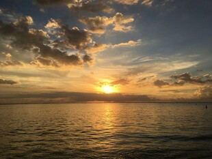 海上壮丽日落美景