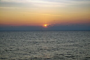海上日落美景