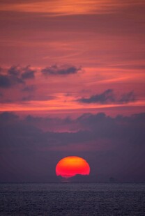 海上日落美景