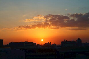 城市日落美景