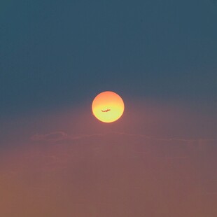 夕阳西下的美丽天际