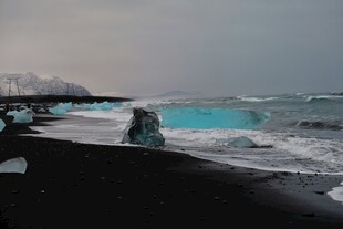 海浪与冰山