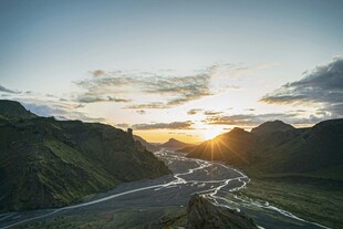 山间河流
