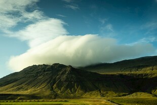 壮丽山景与云端美景