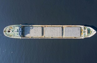 海上货轮俯视图