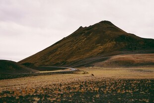荒凉山地景观