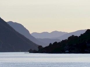 宁静山水湖景自然风光