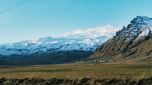 壮丽雪山景观
