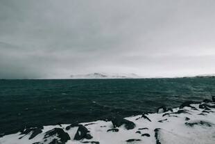 冬日海边雪景
