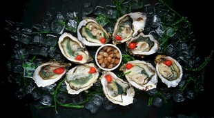 美味蒜蓉粉丝蒸生蚝