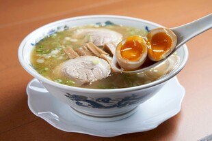 美味溏心蛋肉丸汤