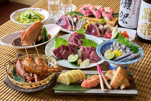 丰盛日式料理拼盘