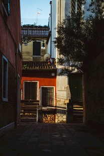 古雅小巷中的中式建筑