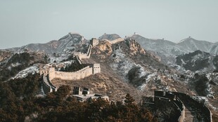 雪覆长城壮美风光